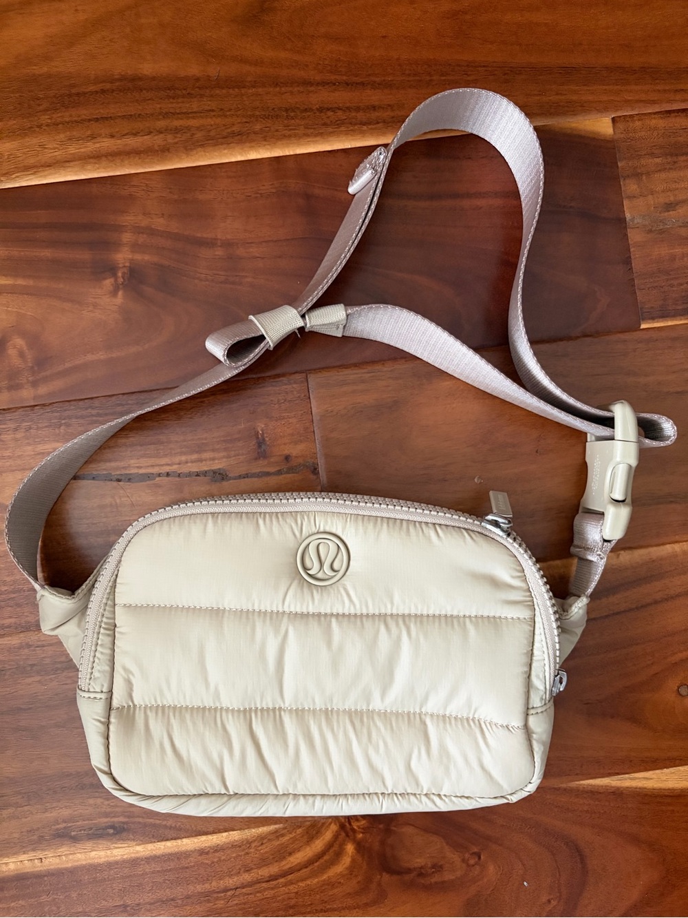 lululemon athletica NEW hip pack bag puffy